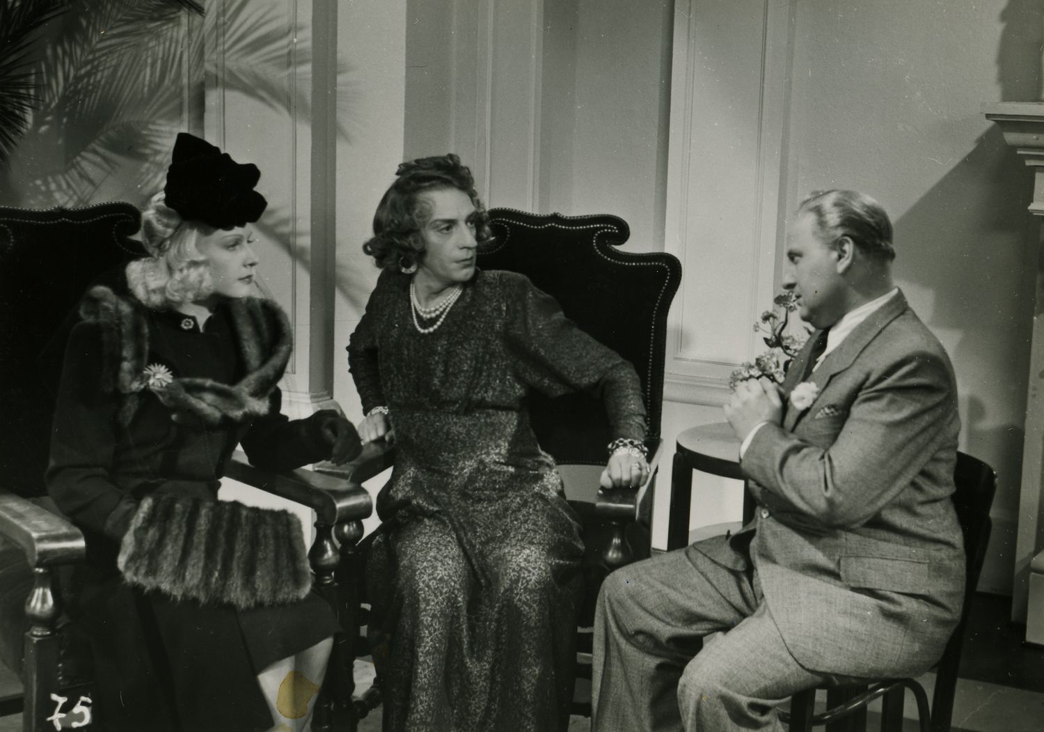 Kord seelik, kord püksipaar